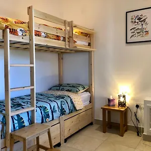 Cosy Cottage, Short Walk To Southbourne And Restaurants , Bournemouth United Kingdom